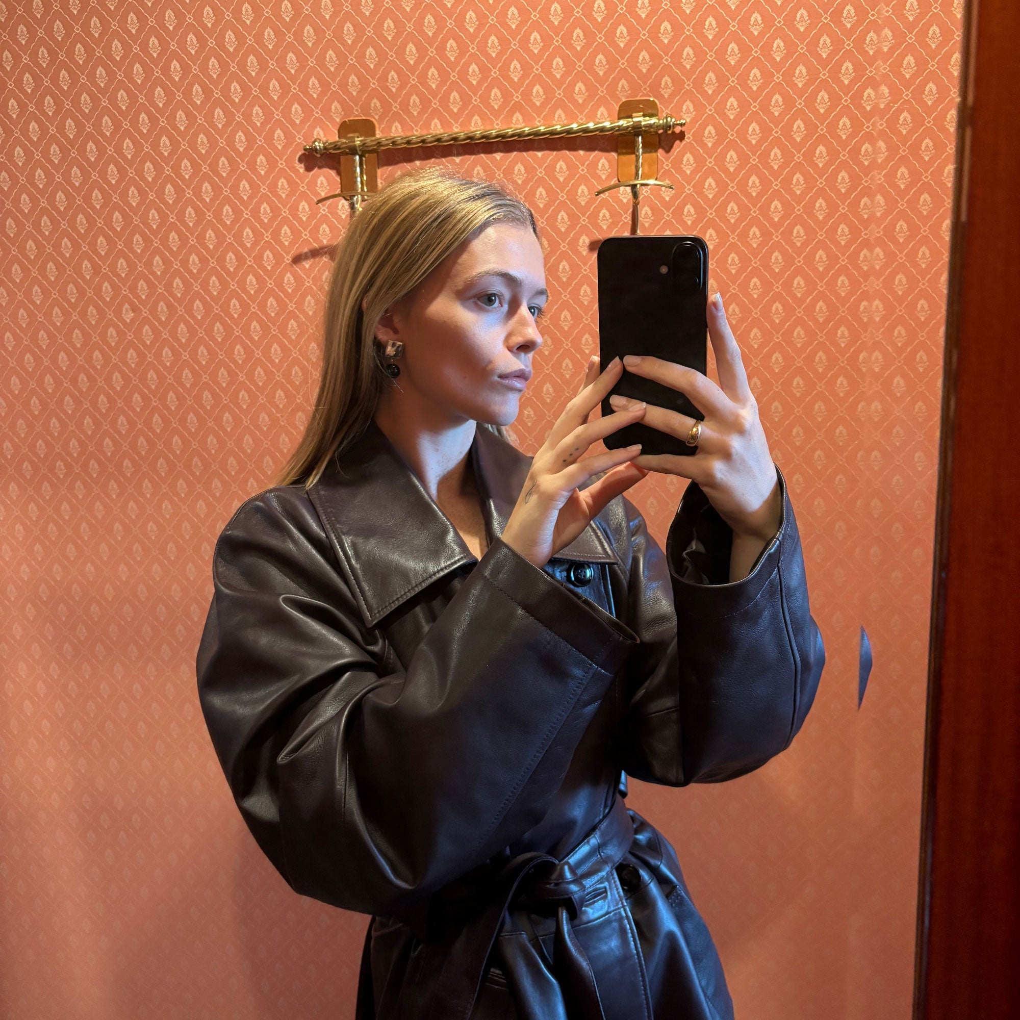 A Day in Paris: A City Guide by Pirrie Wright