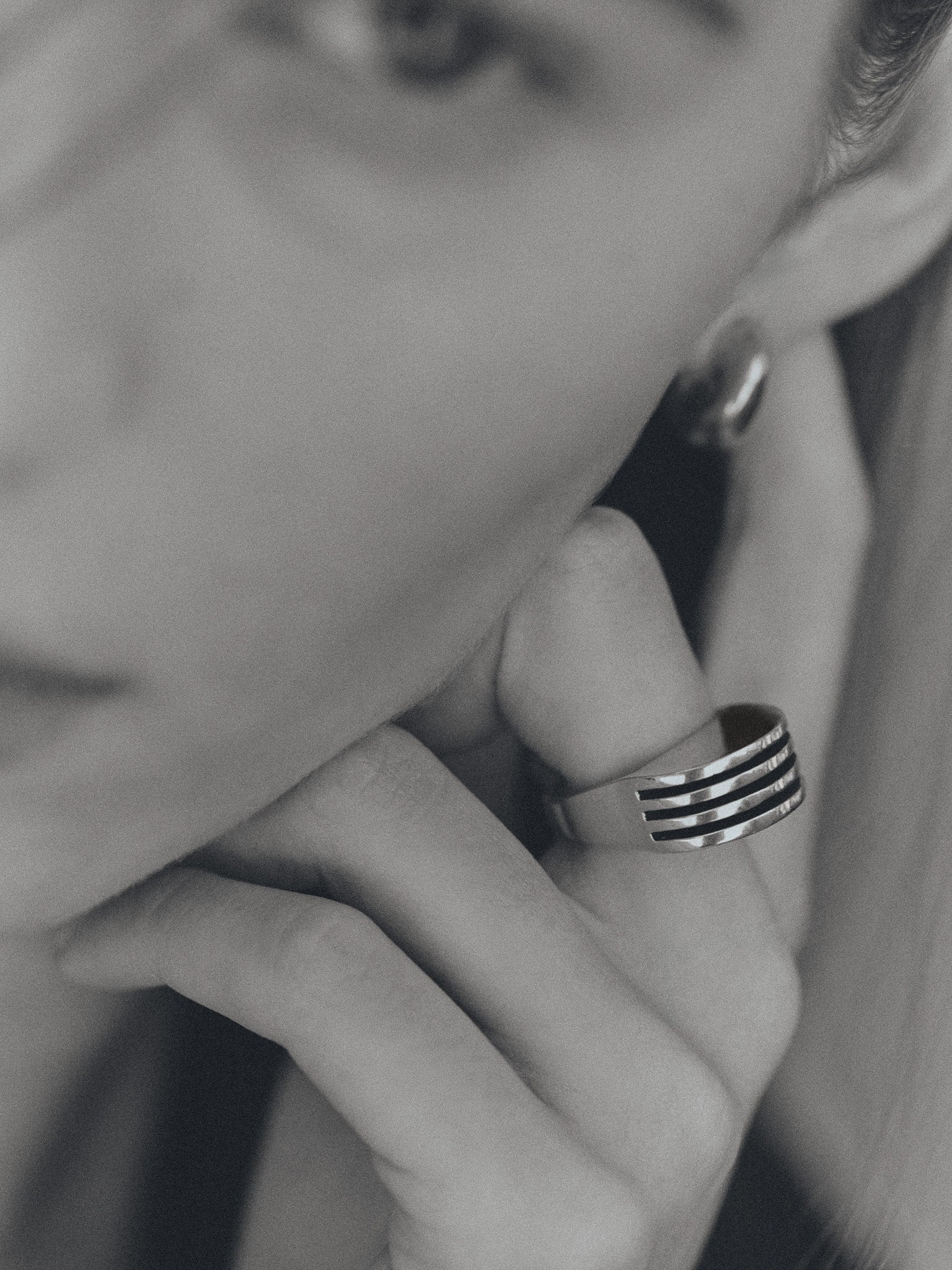 Person wearing AGMES .925 Sterling Silver Boeri Ring.