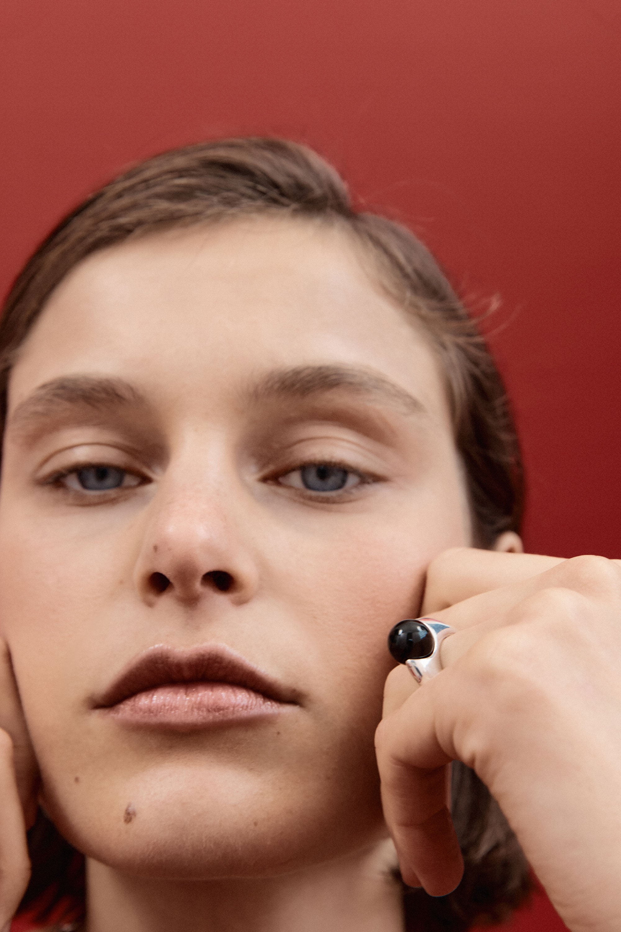 AGMES .925 Sterling Silver Chloe Ring with Spinning Onyx Stone Center.