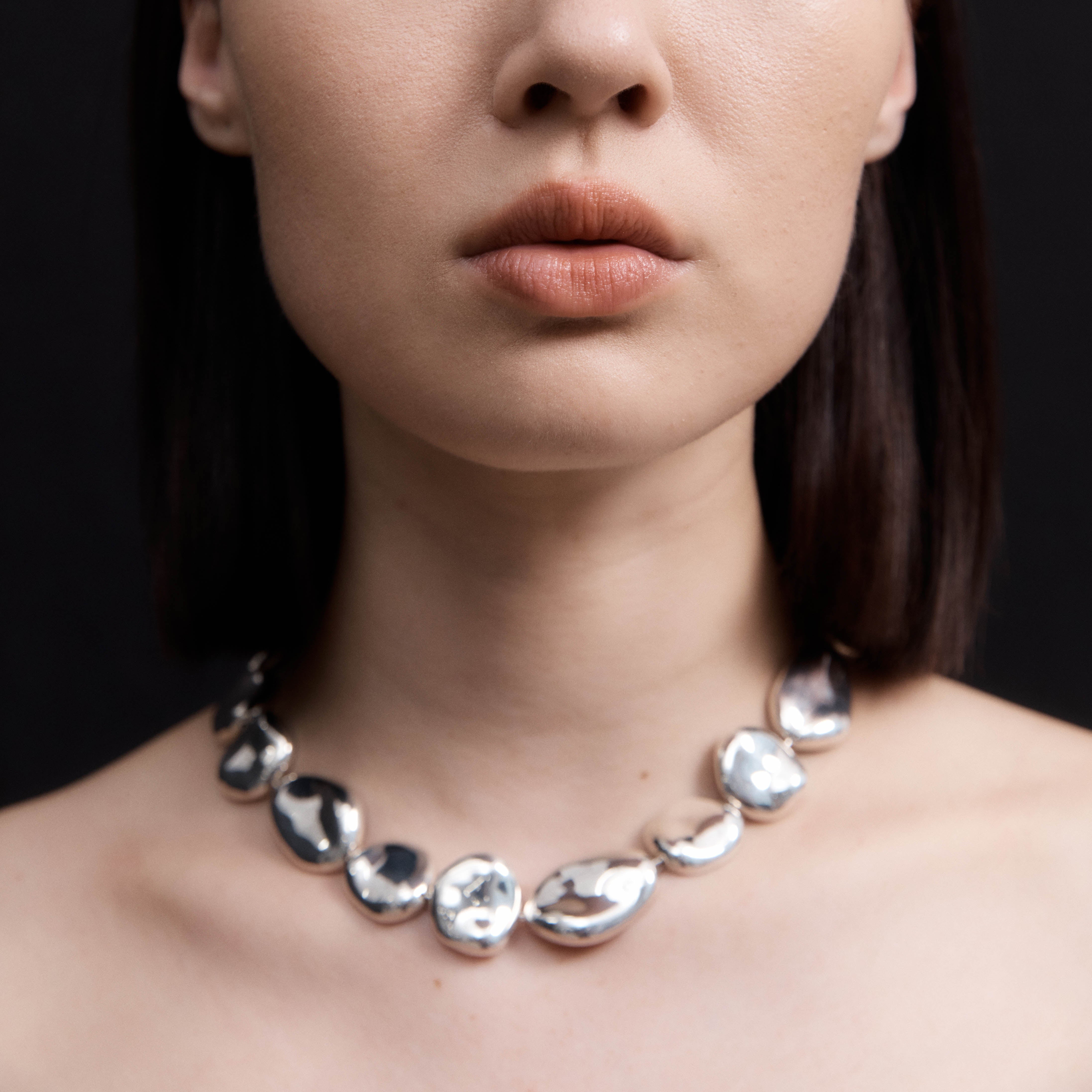 AGMES .925 Sterling Silver Conie sculpted round Necklace with T-Bar Clasp.