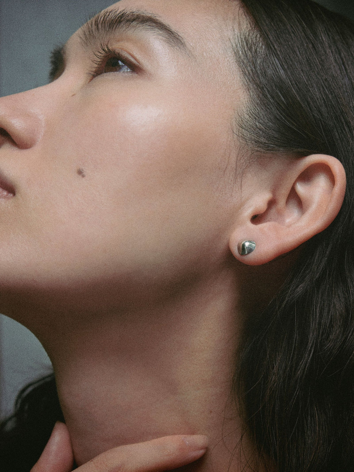 AGMES 18k sterling silver round stud earrings.