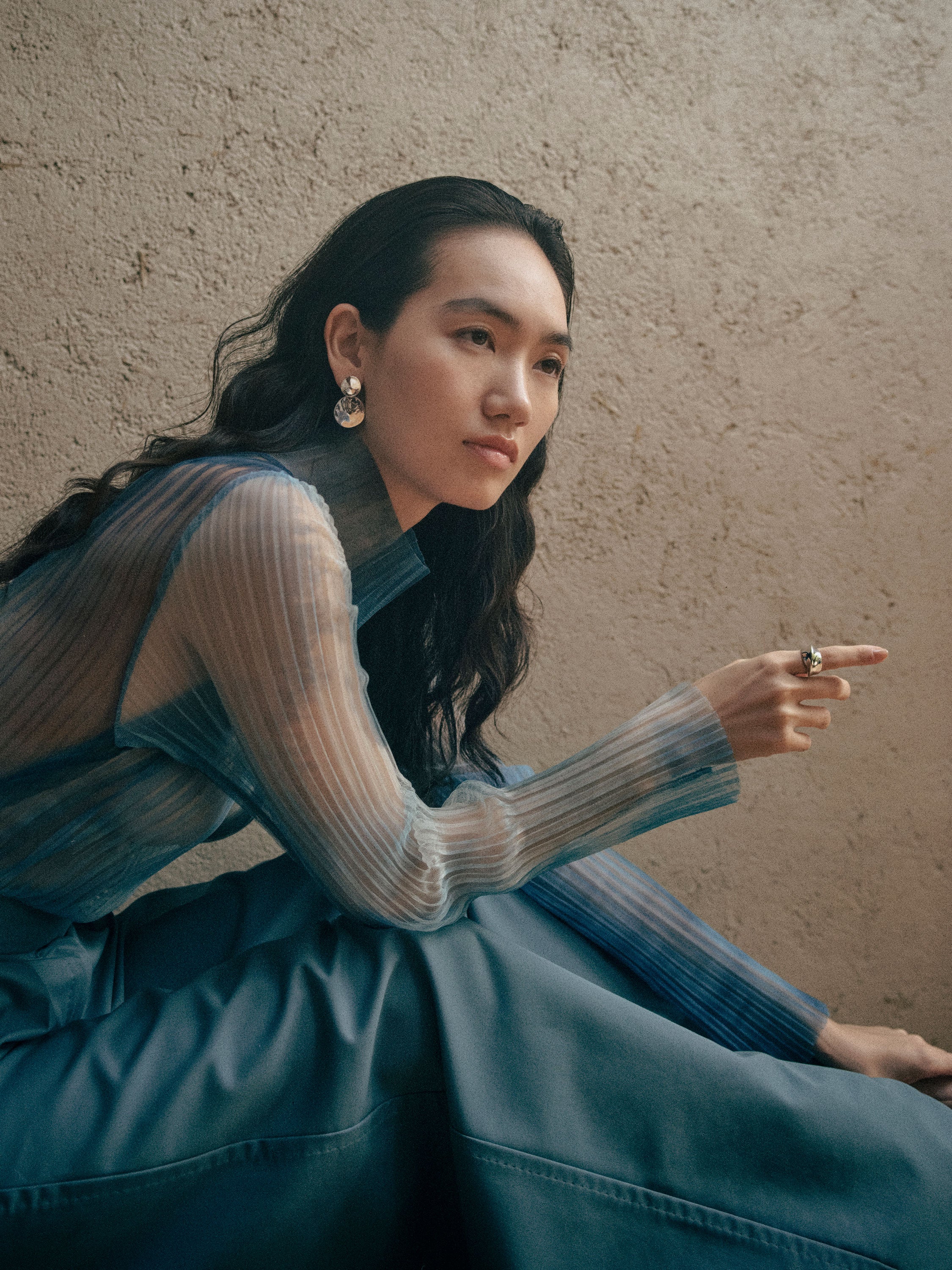 AGMES 0.925 sterling silver short circular round drop earrings.