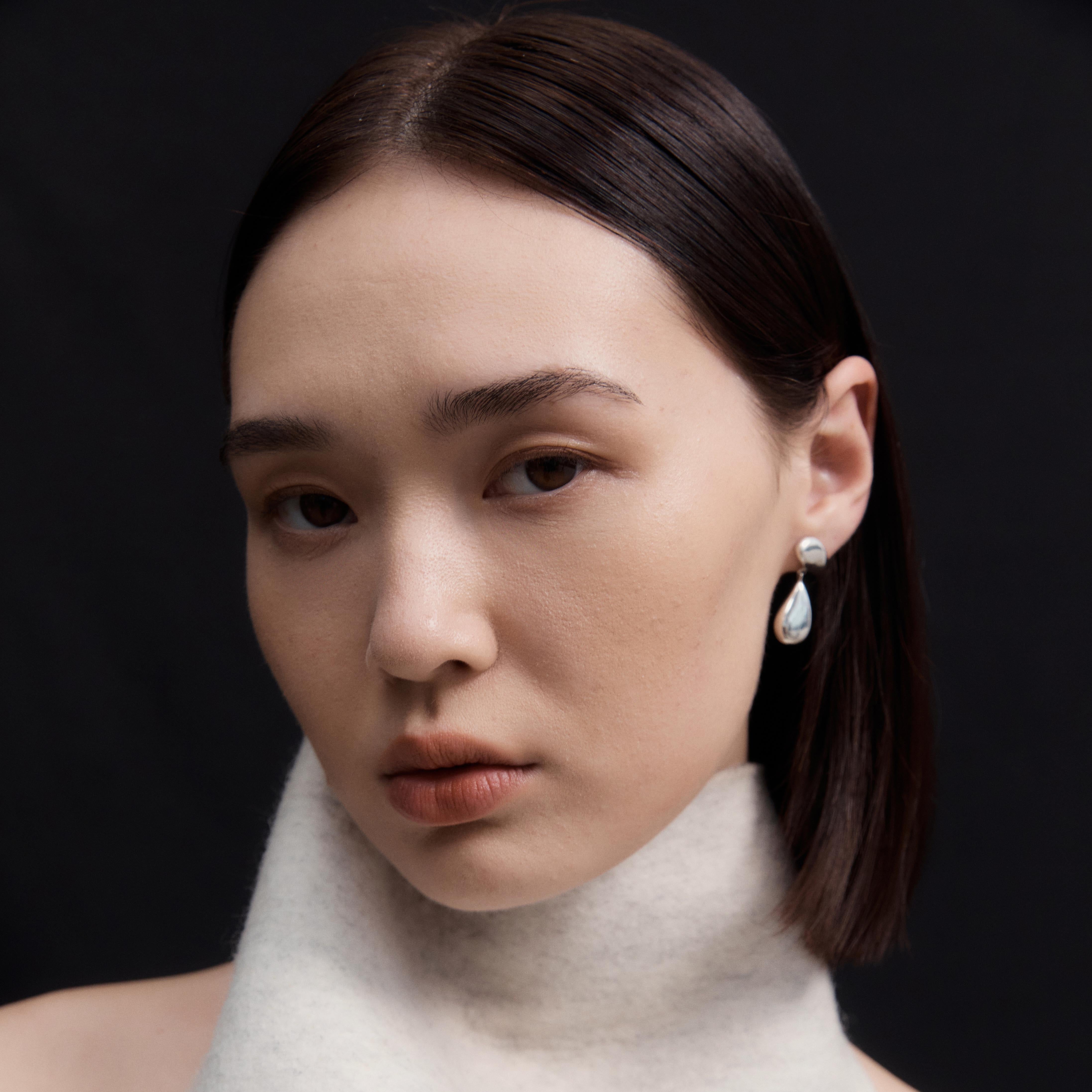 AGMES Alyce Earrings sterling silver 1 1/4" long.