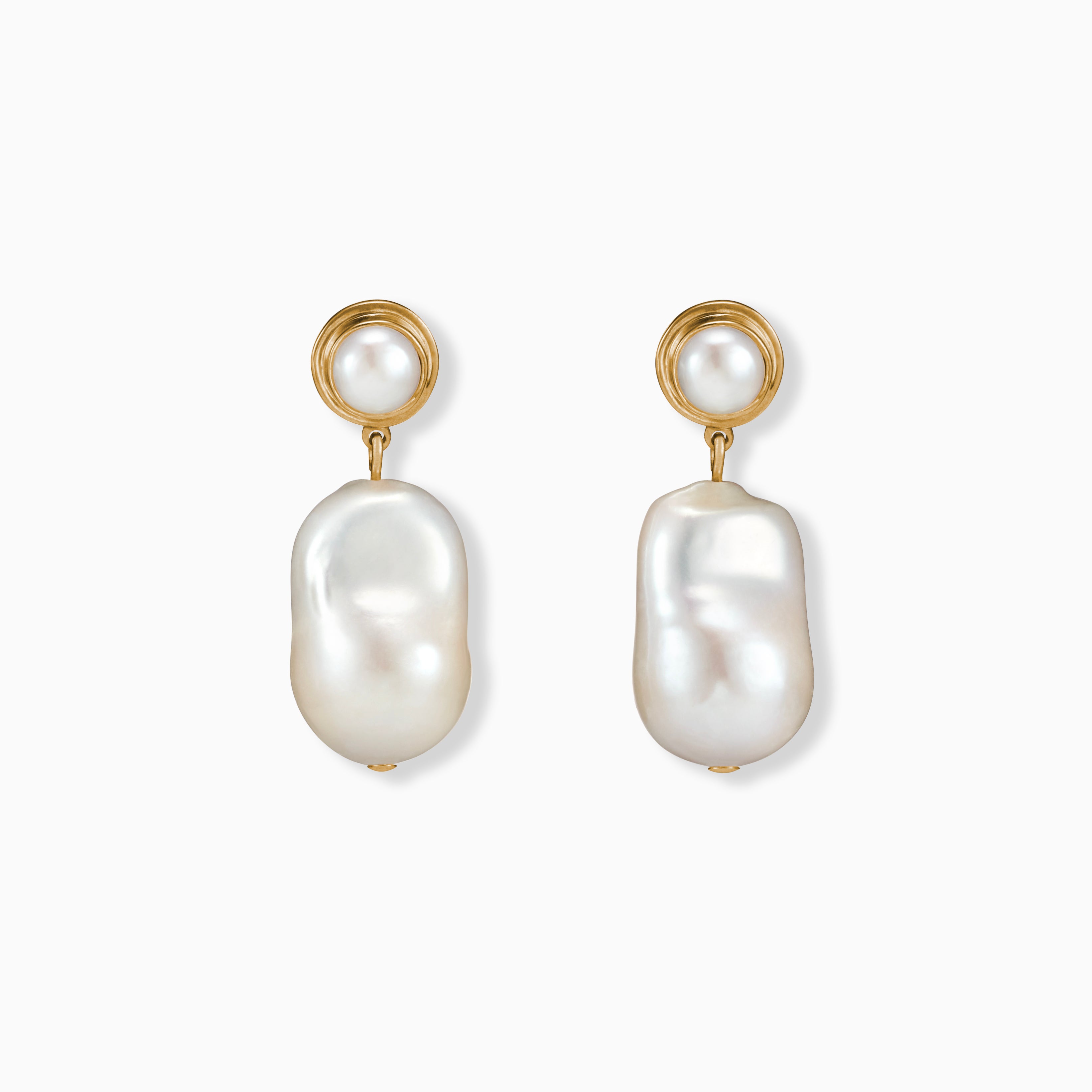 AGMES yellow gold vermeil Delphine earrings with freshwater pearl.