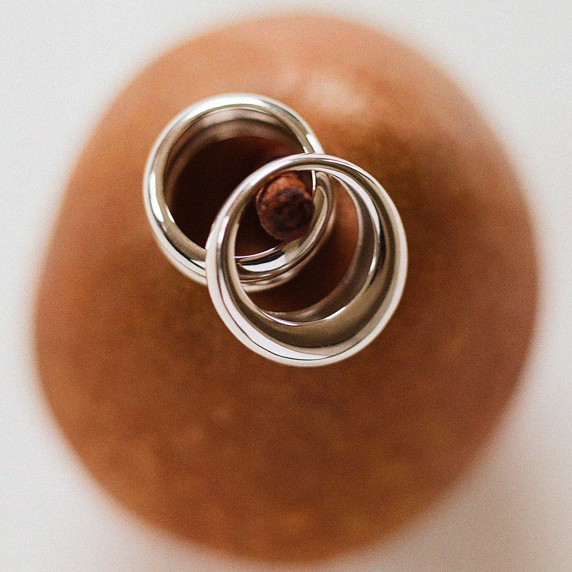 AGMES .925 Sterling Silver Domed Ridge Ring Set.