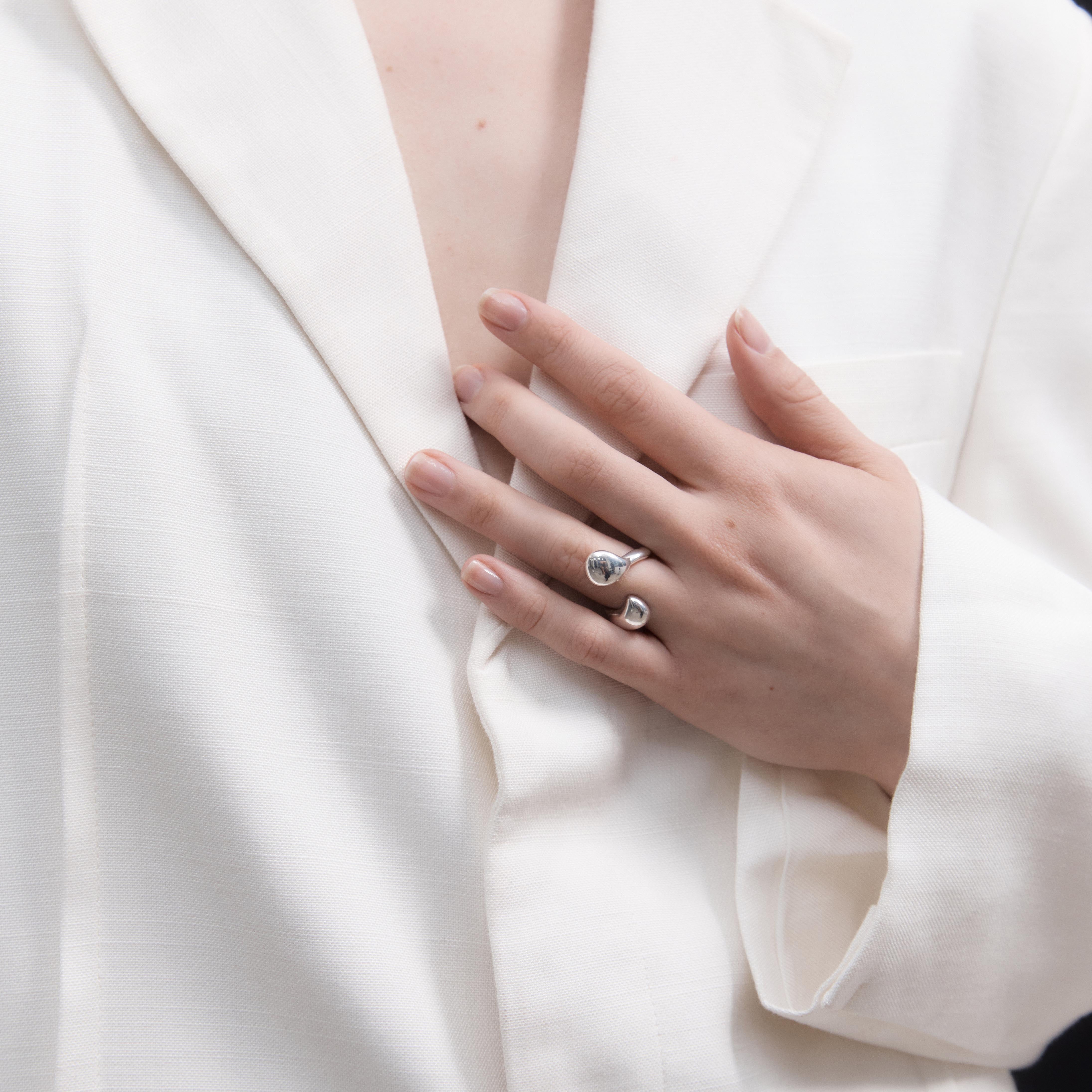 AGMES .925 Sterling Silver Flora Ring.