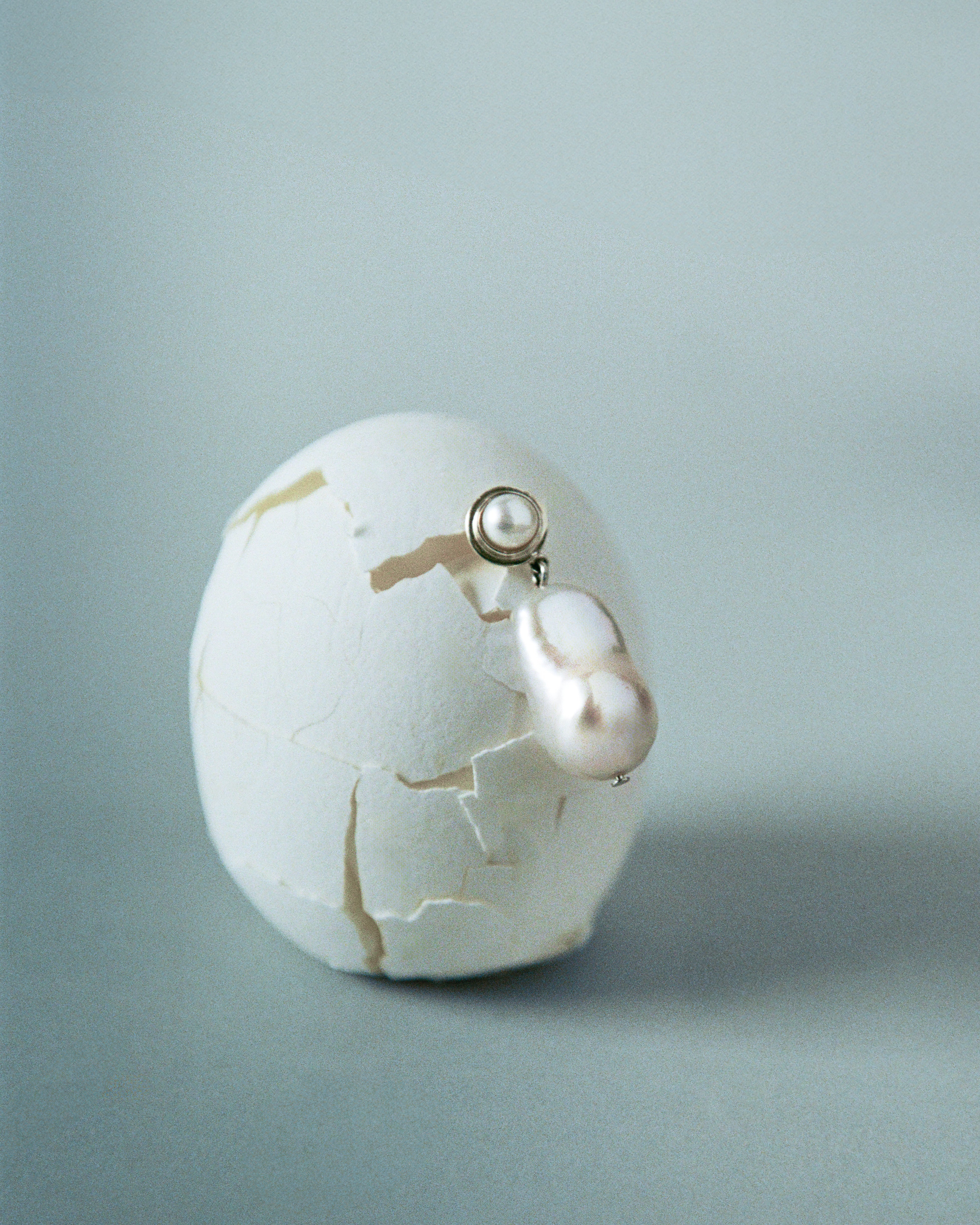 AGMES yellow gold vermeil Delphine earrings with freshwater pearl.