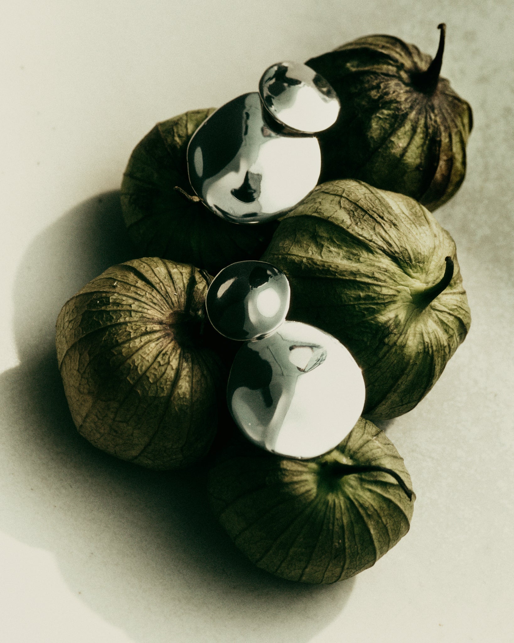 AGMES 0.925 sterling silver short circular round drop earrings.