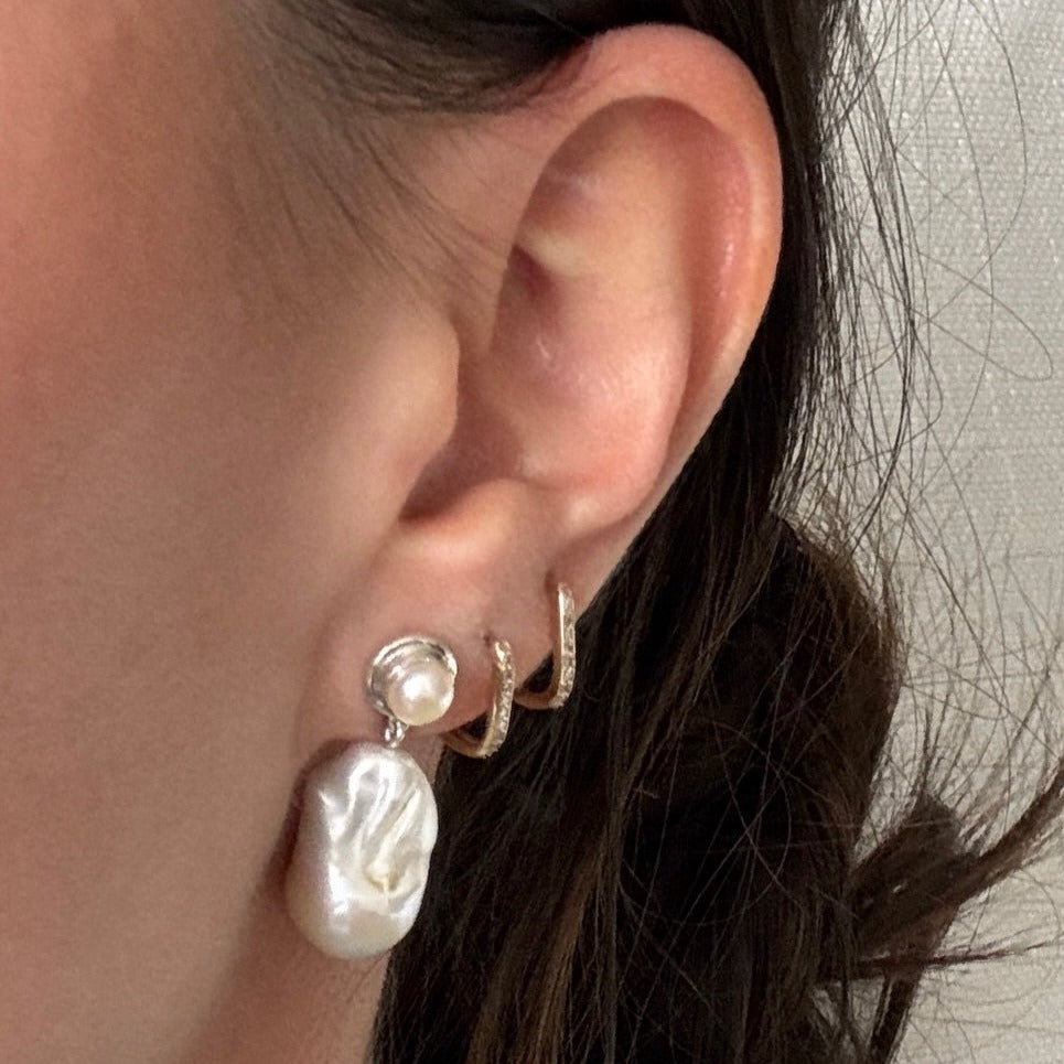 AGMES 0.925 sterling silver Delphine earrings with freshwater pearl.
