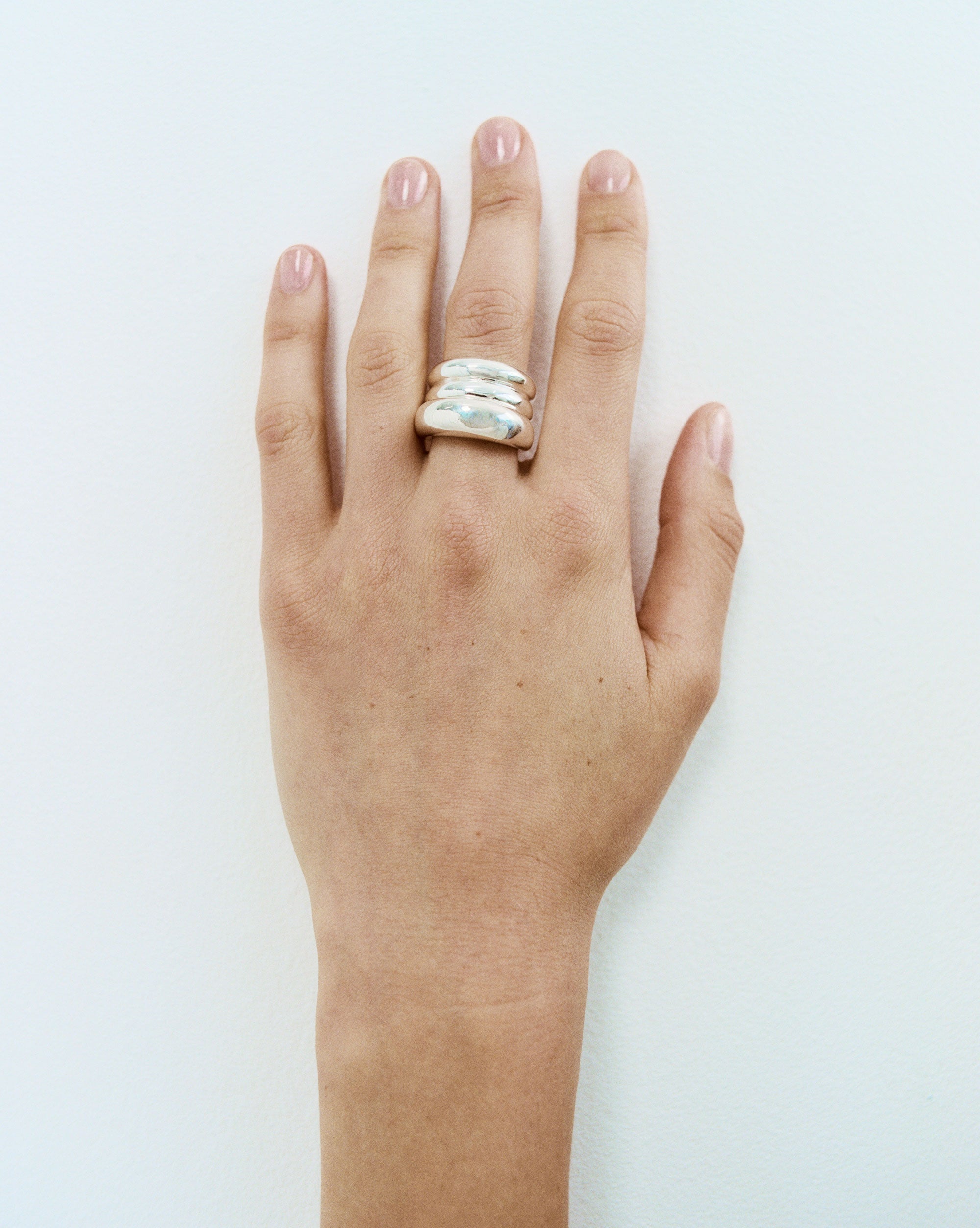 AGMES .925 Sterling Silver Domed Ridge Ring Set.
