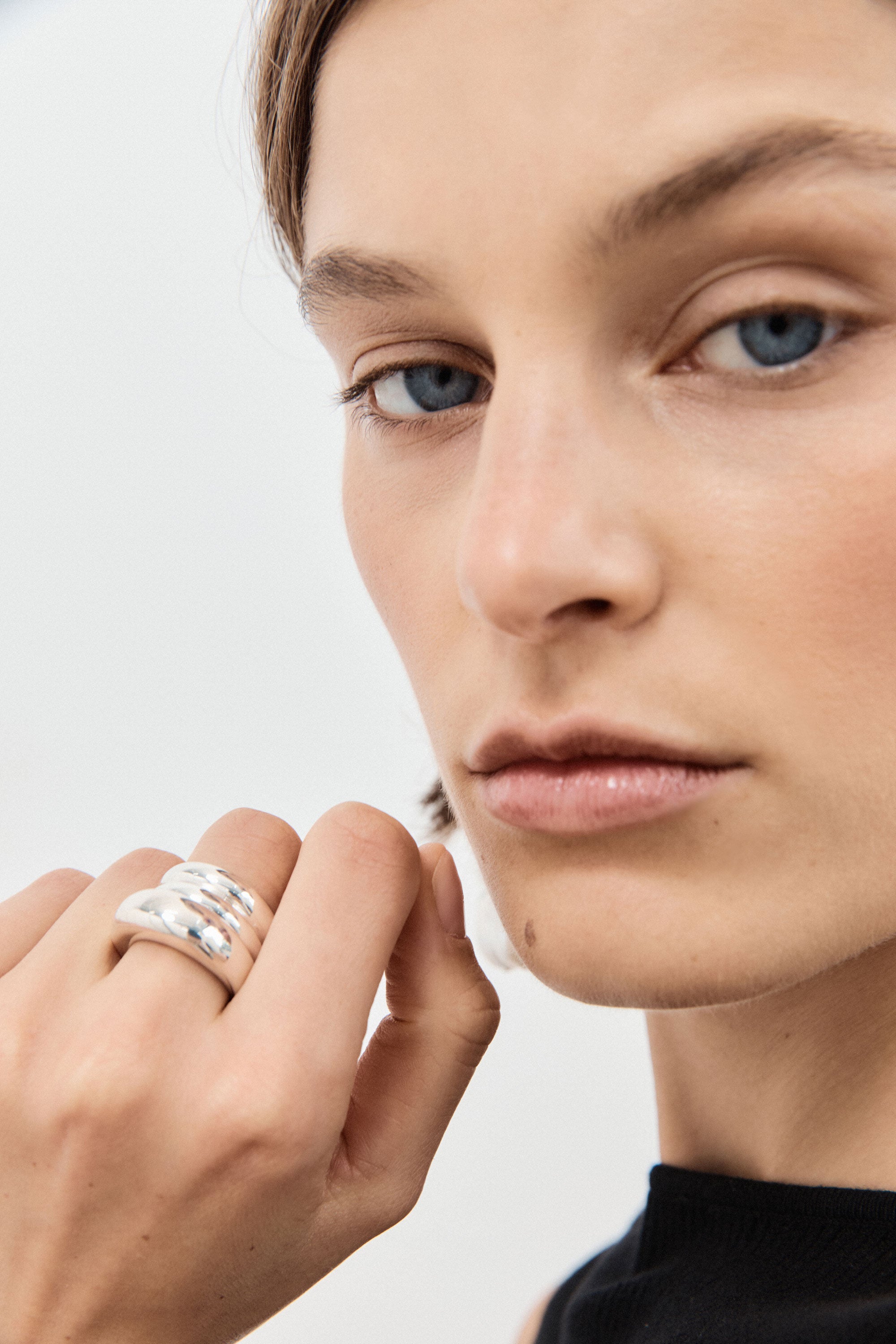 AGMES .925 Sterling Silver Domed Ridge Ring Set.