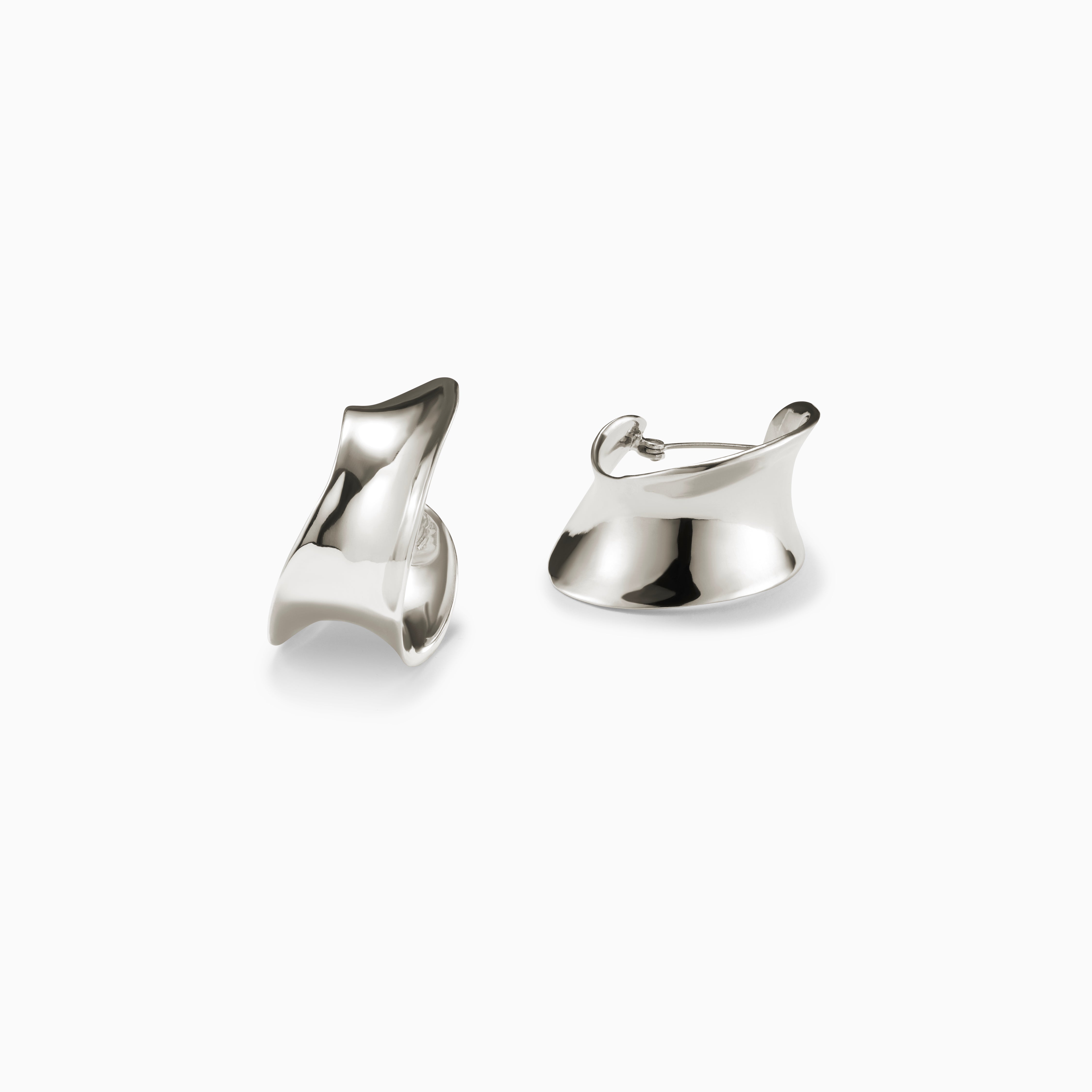 AGMES 0.925 sterling silver twist hoop earrings.