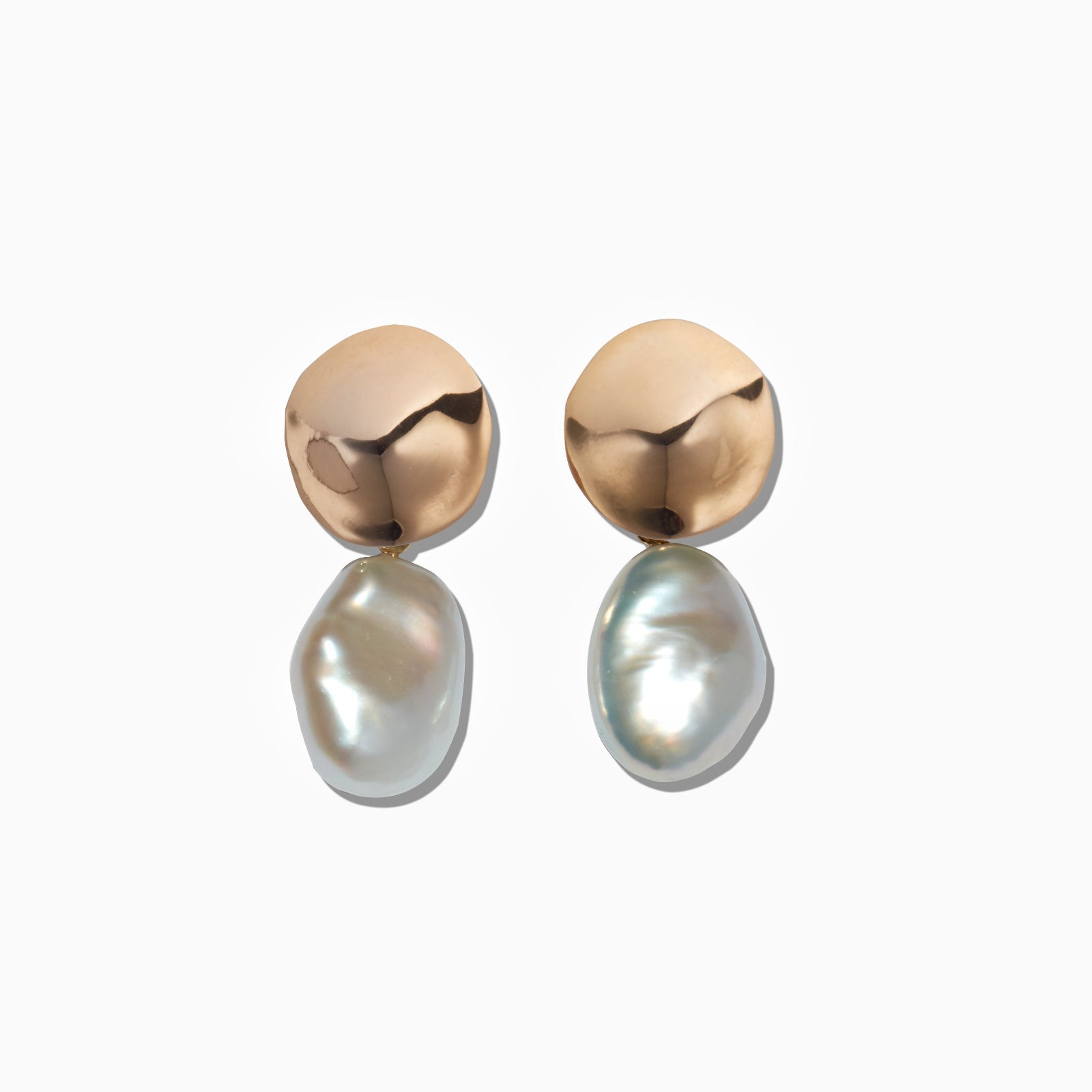 AGMES 18k gold vermeil small round earrings with freshwater pearl drop.