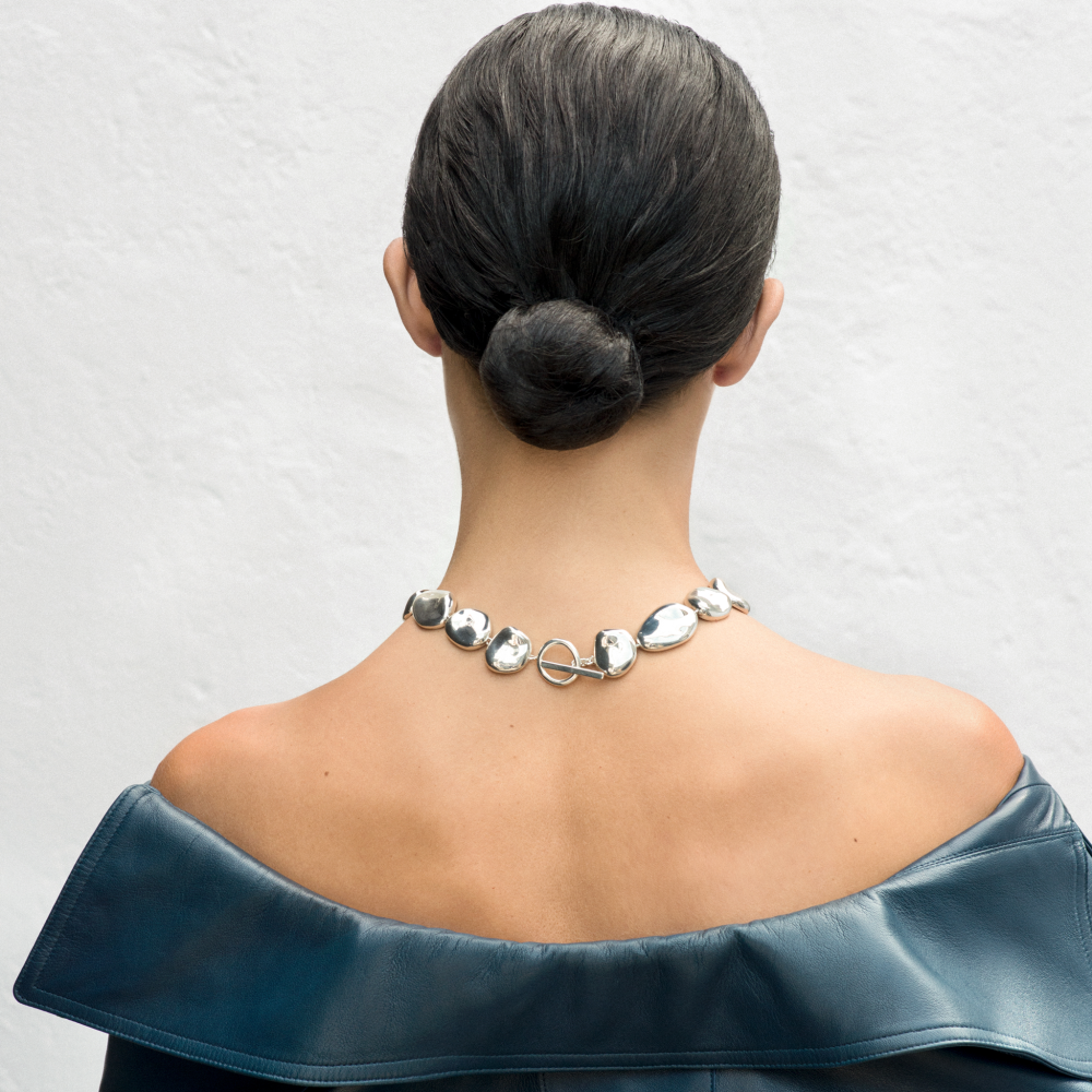 AGMES .925 Sterling Silver Conie sculpted round Necklace with T-Bar Clasp.