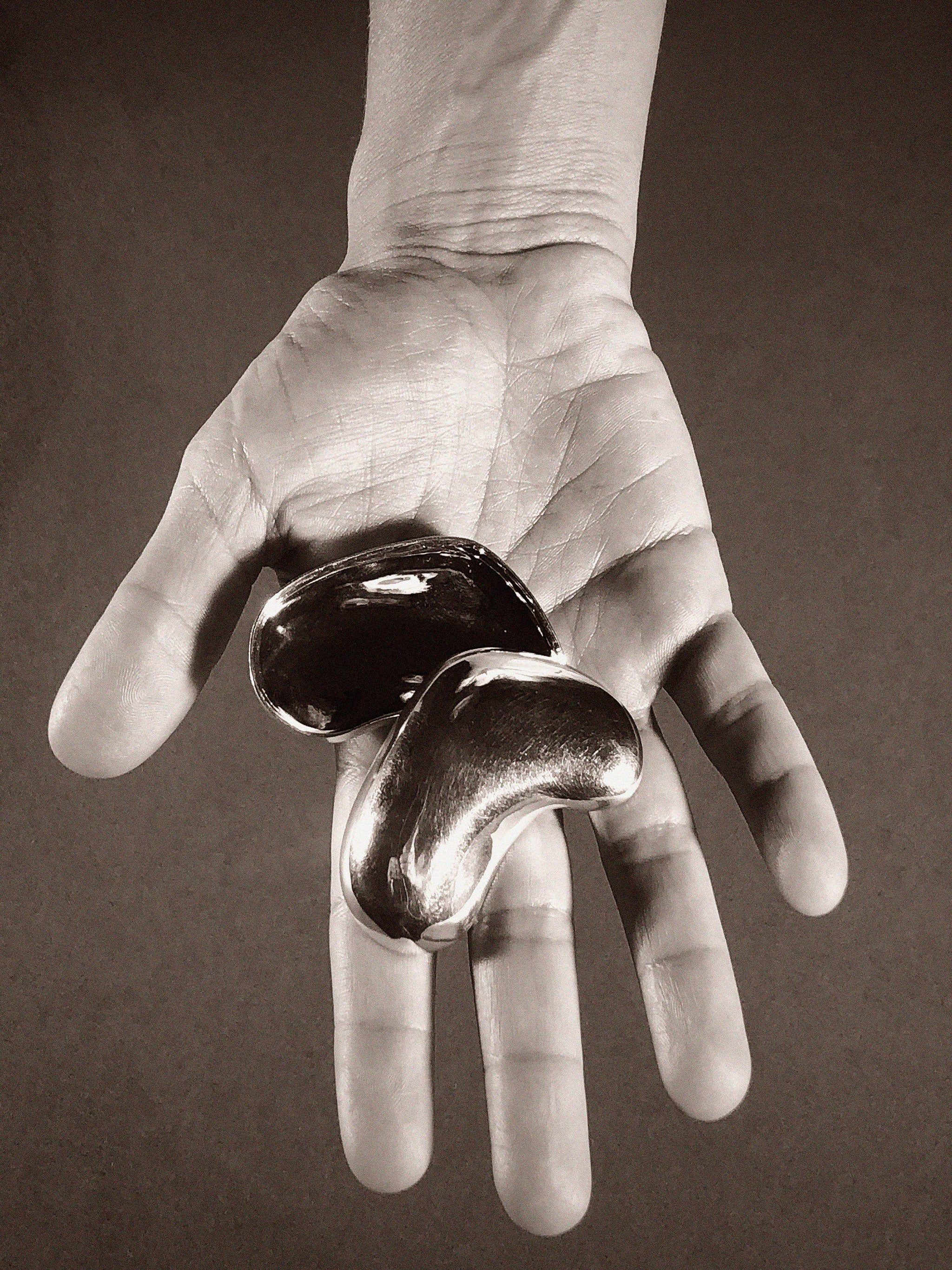 AGMES .925 Sterling Silver Sculpted Heart Box.