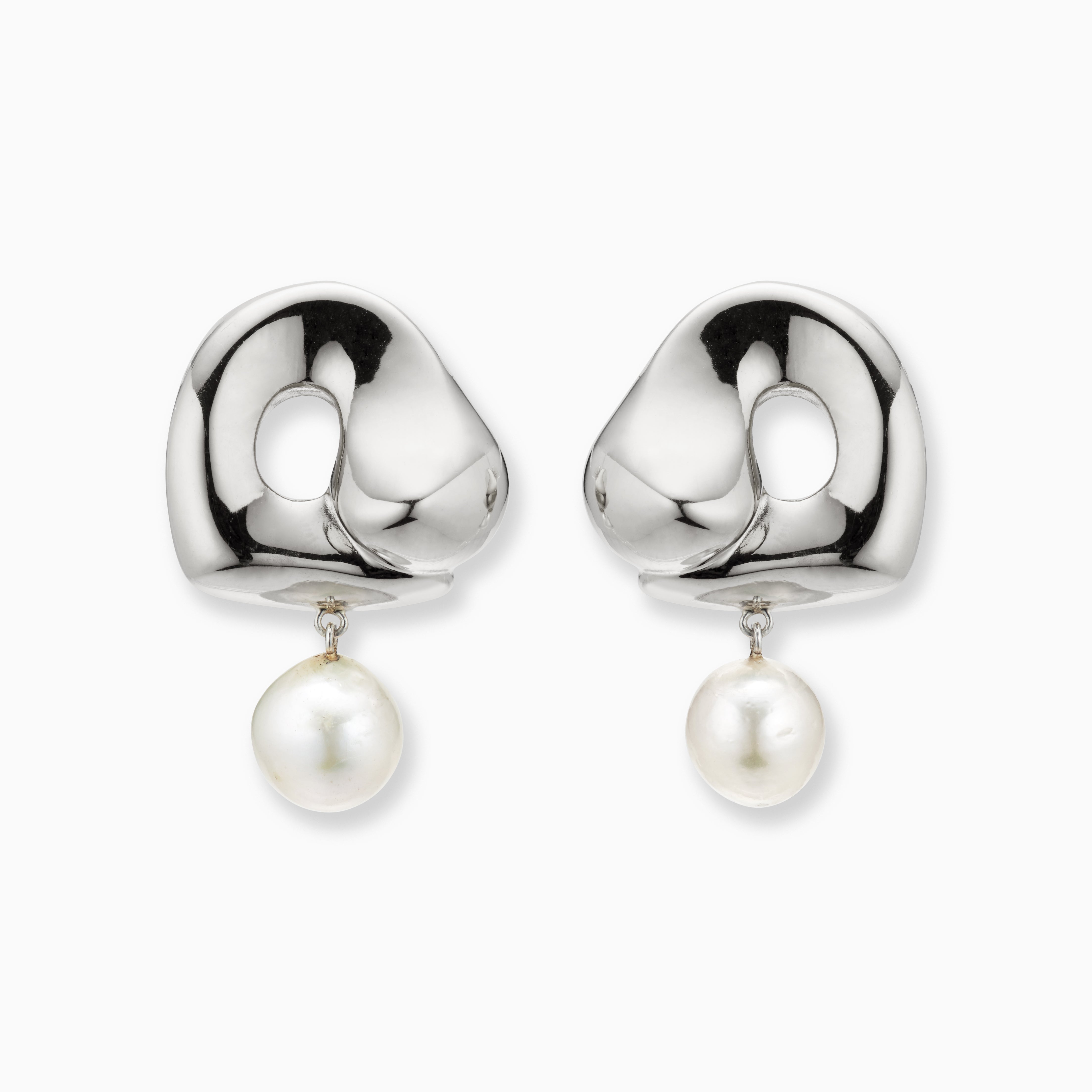 AGMES 0.925 sterling silver sculpted Gertrude pearl drop earrings. Simone Bodmer-Turner.