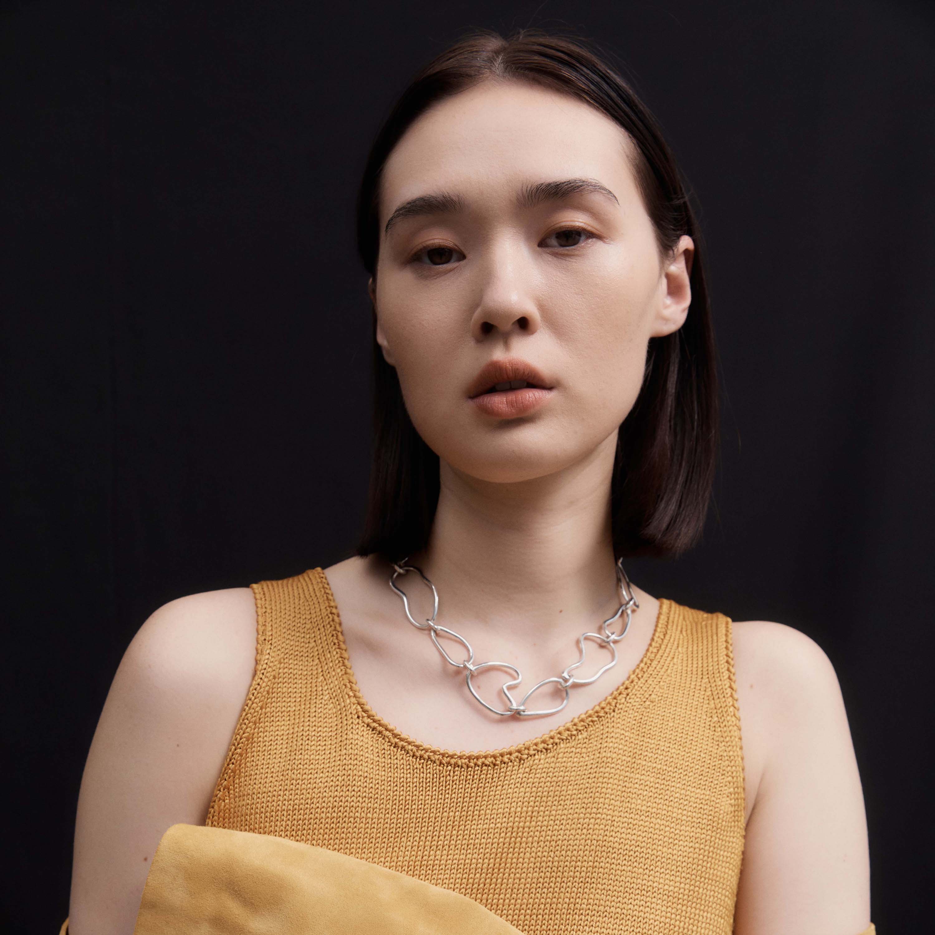 Woman wearing AGMES 0.925 Sterling Silver Altun Necklace with T-Bar Clasp 