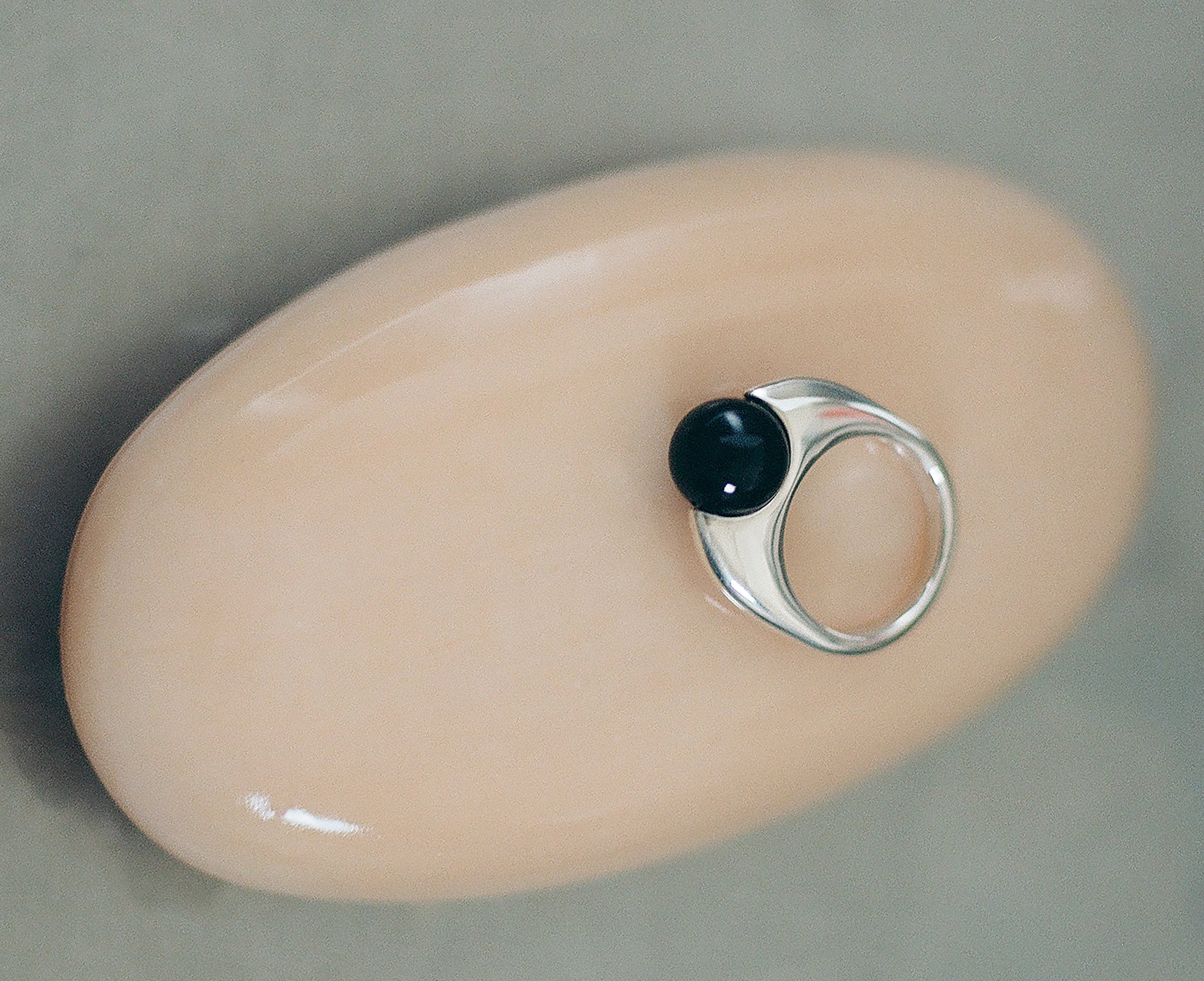 AGMES .925 Sterling Silver Chloe Ring with Spinning Onyx Stone Center. 