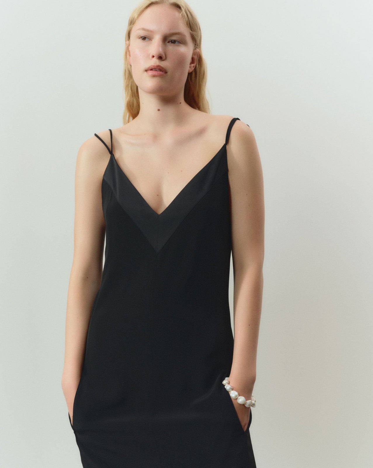 AGMES 0.925 sterling silver Baroque  Bracelet with freshwater pearls. 