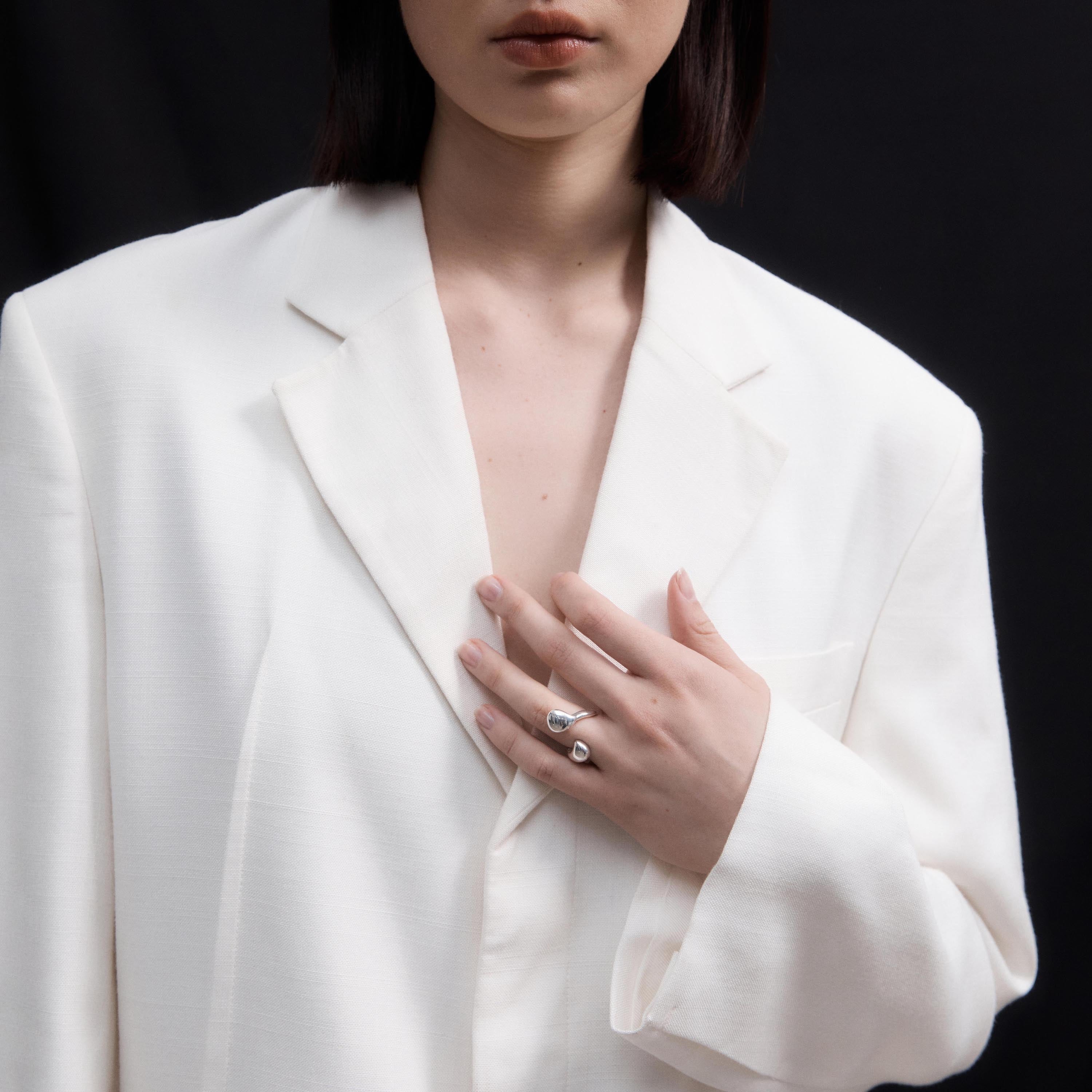 AGMES .925 Sterling Silver Flora Ring. 