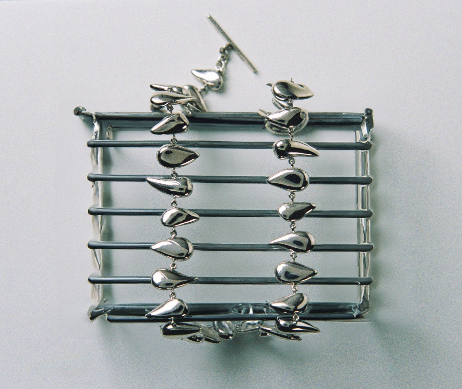 AGMES 0.925 Sterling Silver Flora Necklace. T-Bar Clasp. 