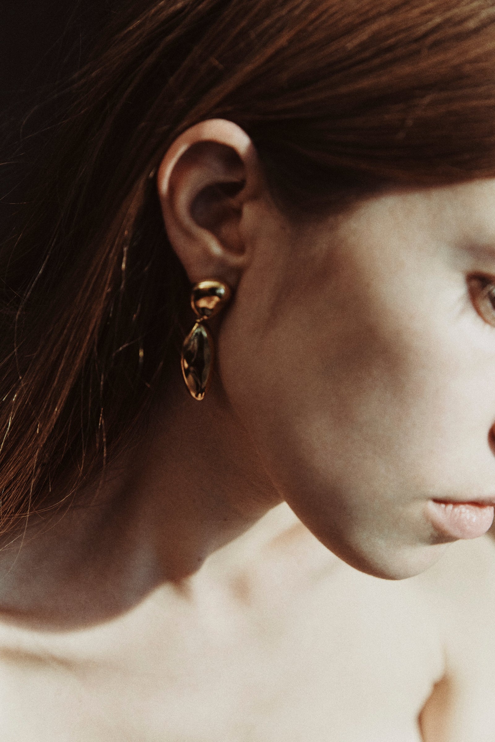 Woman wearing 18k Gold Vermeil Short Patrice Earrings AGMES