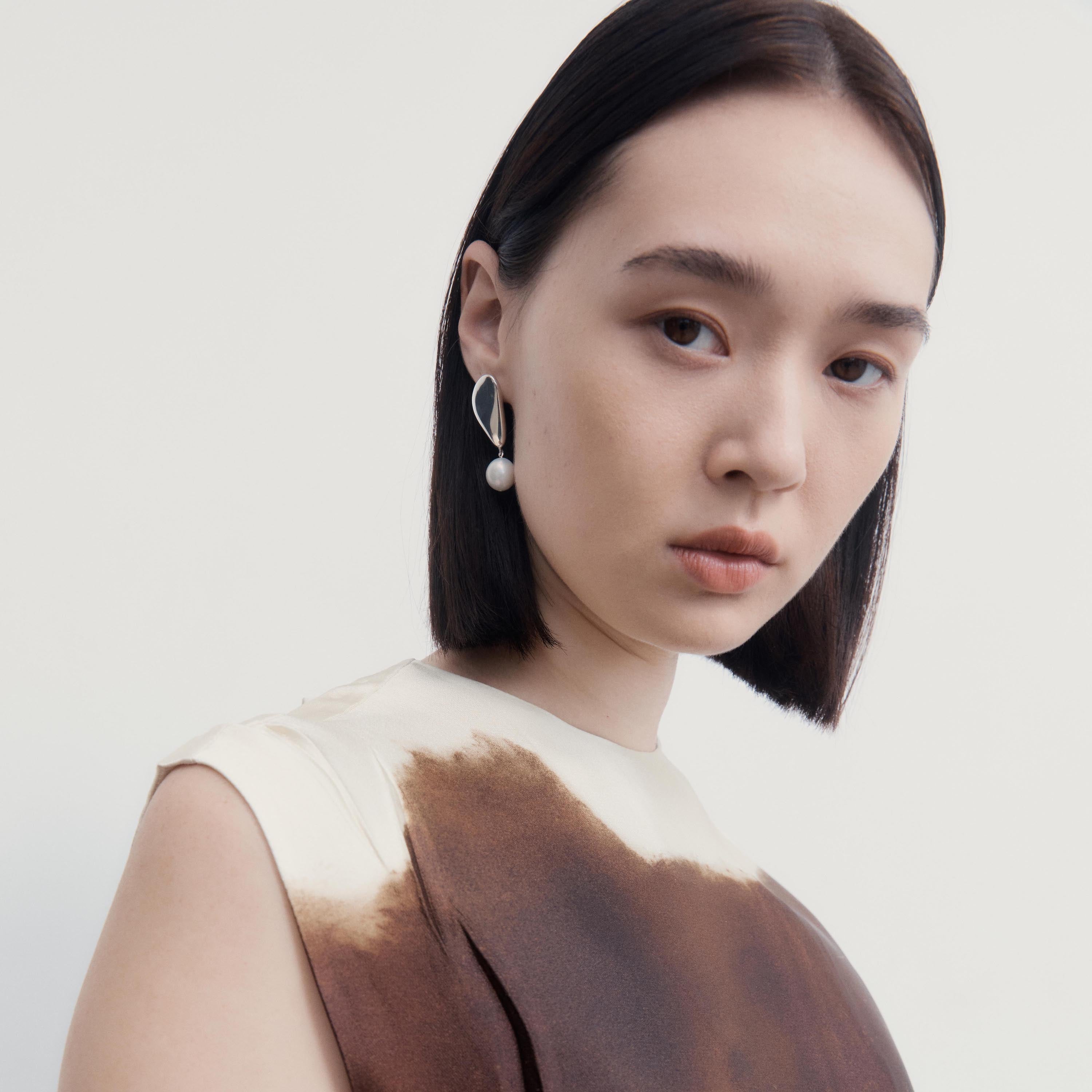 AGMES .925 Sterling Silver Sherri Earrings with freshwater baroque pearl drop. 