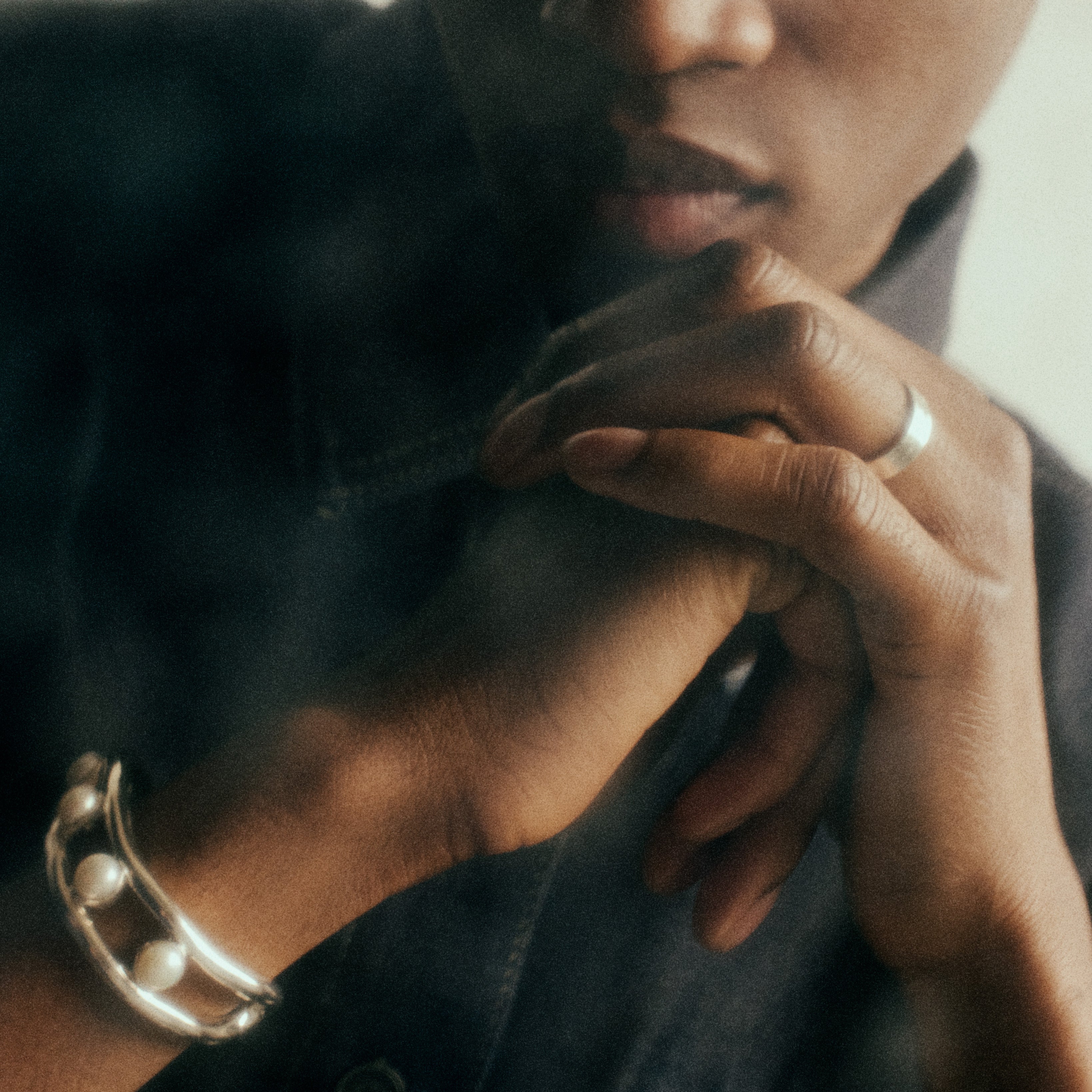 Person wearing AGMES 0.925 Sterling Silver Cara Cuff with freshwater pearls 