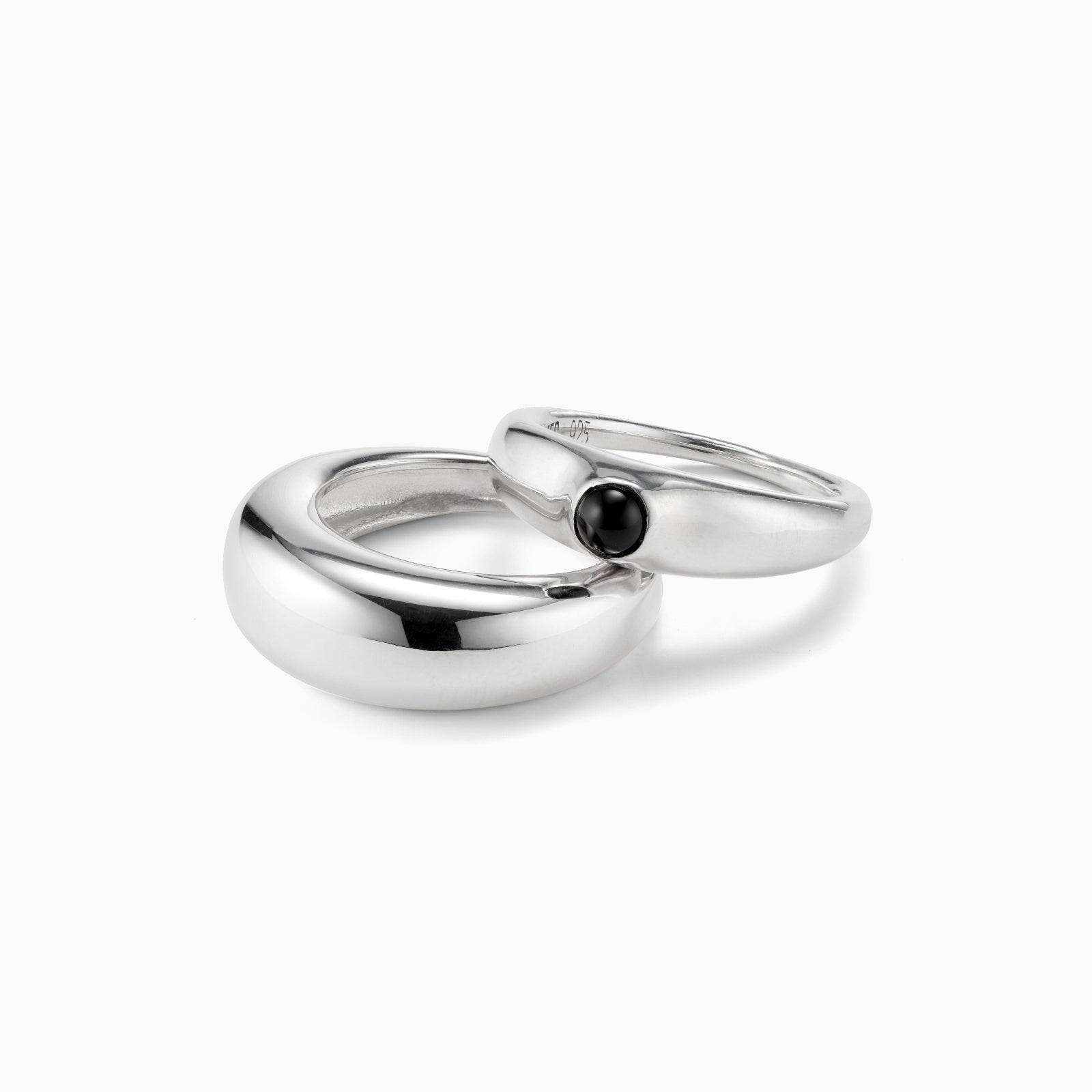AGMES .925 Sterling Silver Cara Domed Ring Set with Onyx Stone Center. 